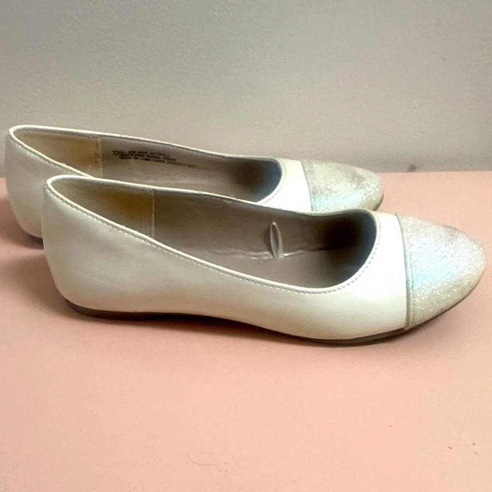 Kids White Glitter Cap Toe Ballet Flats Dress Shoes SZ 13